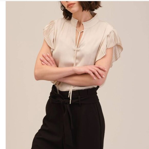 NWT Tahari Pleated Flutter Tie Neck Blouse Forest Grass Green - Picture 3 of 12